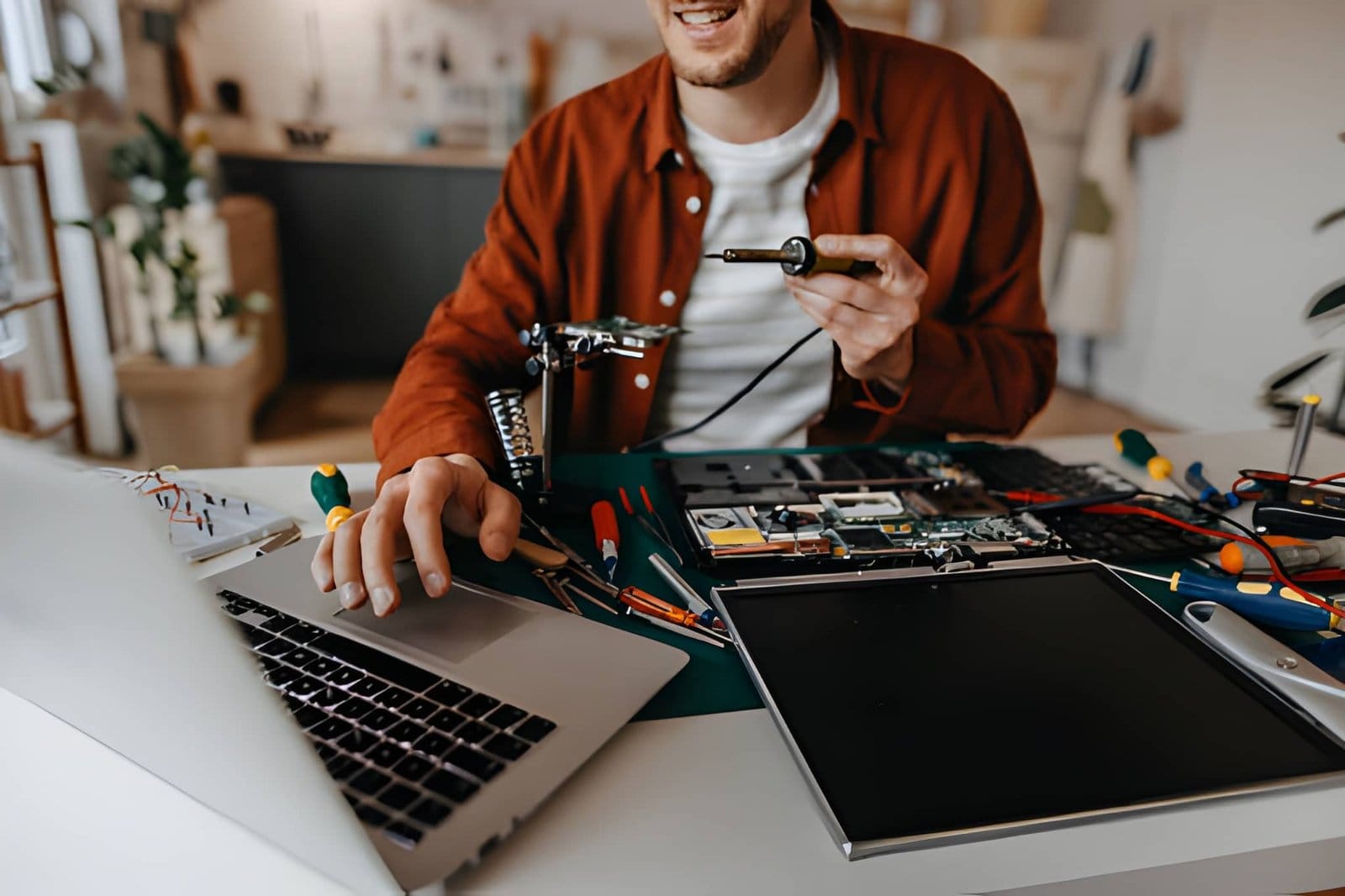 How to Fix Laptop Problems in Edmonton A Complete Guide to PC, Hinge & Screen Repairs